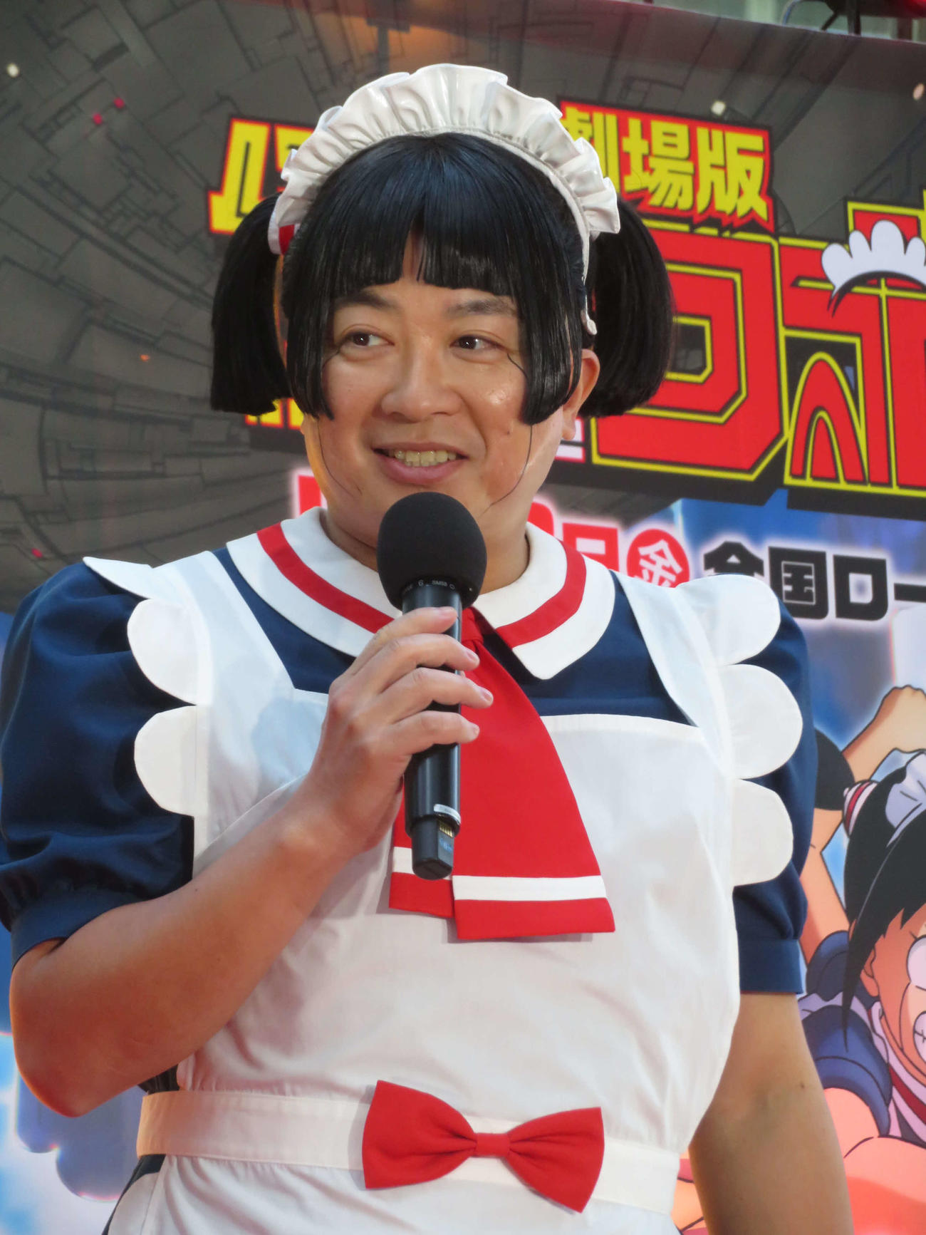 劇場版「僕とロボコ」公開直前イベントに出席した松尾駿（左）と津田美波
