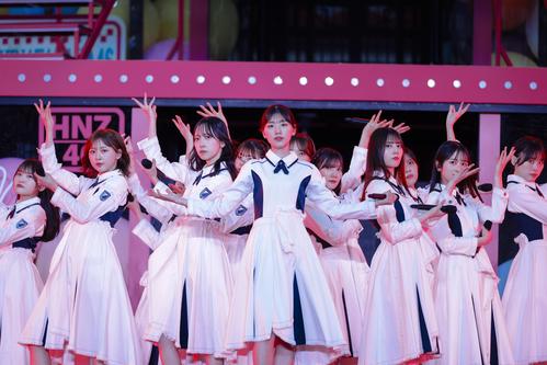 日向坂46佐々木美玲卒業セレモニー「最高の青春でした」約9年ともに