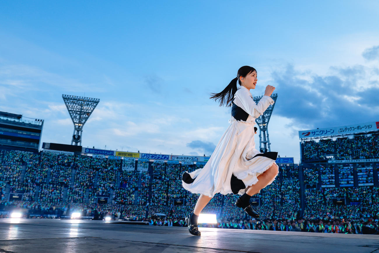 6周年ライブ「6回目のひな誕祭」で走る佐々木美玲
