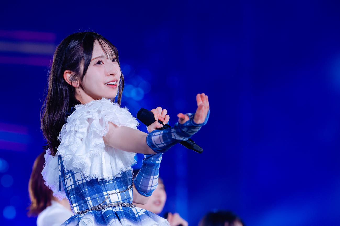 6周年ライブ「6回目のひな誕祭」を開催した日向坂46。パフォーマンスする金村美玖
