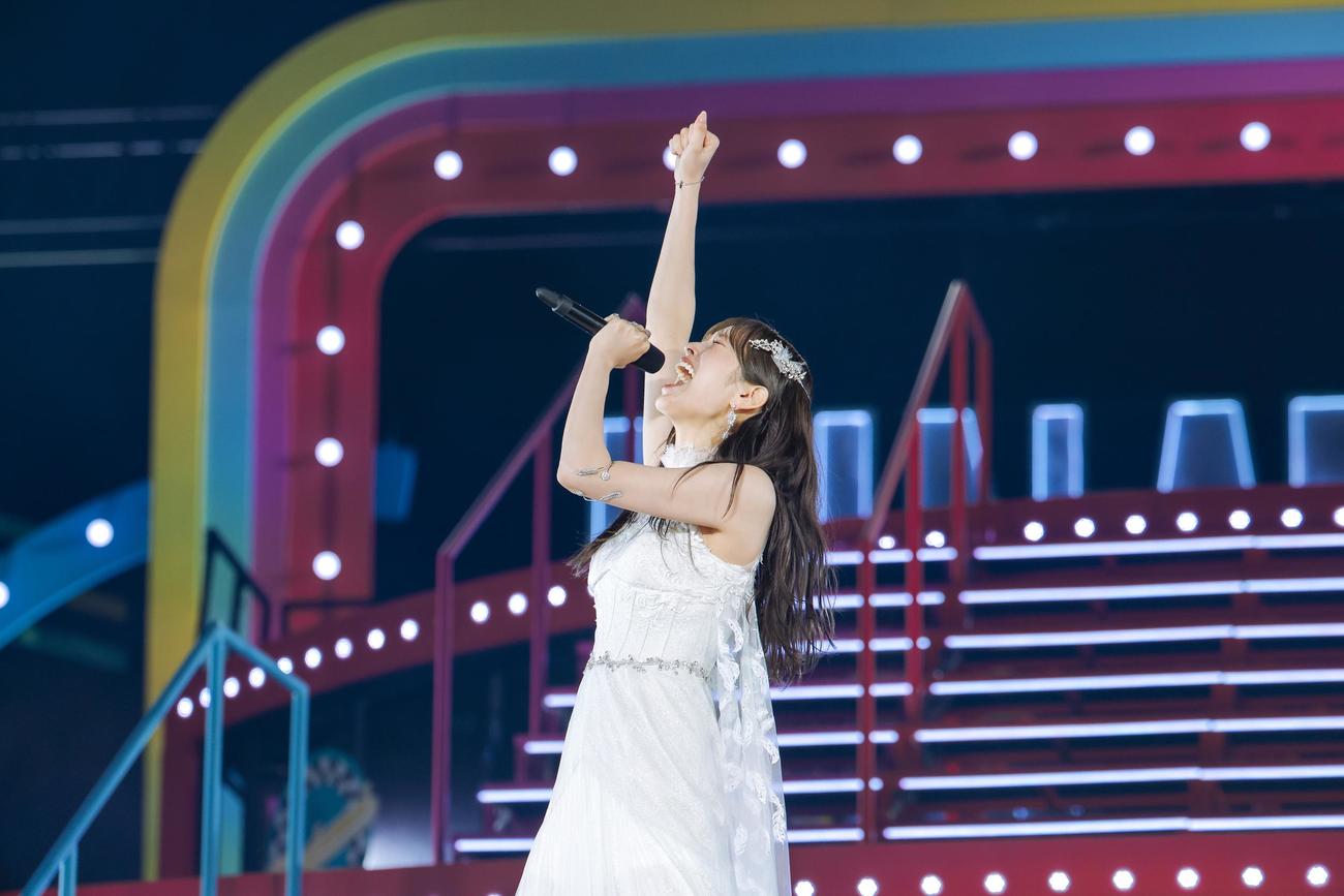 日向坂46の6周年ライブ「6回目のひな誕祭」ラストでの「誰よりも高く跳べ！2020」で絶叫する佐々木久美　撮影・上山陽介氏
