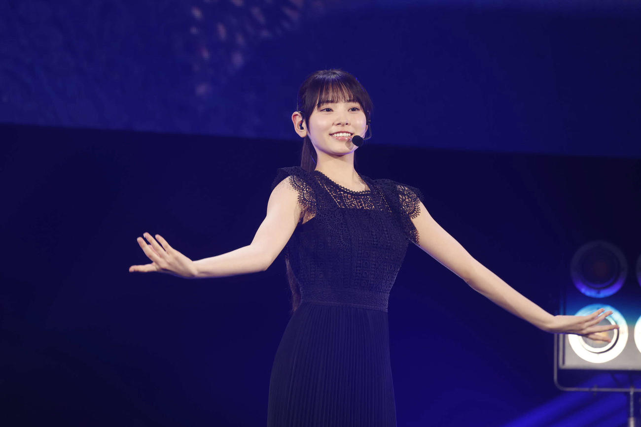 お披露目イベントで特技を披露する乃木坂46の6期生、森平麗心／鈴木健太（KENTA Inc．）