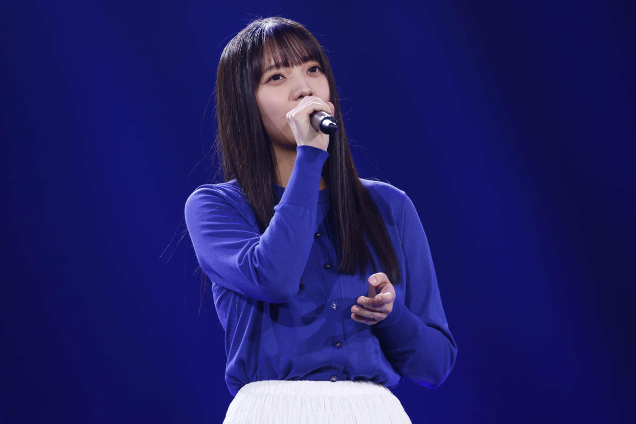 お披露目イベントで特技を披露する乃木坂46の6期生、海邉朱莉／鈴木健太（KENTA Inc．）