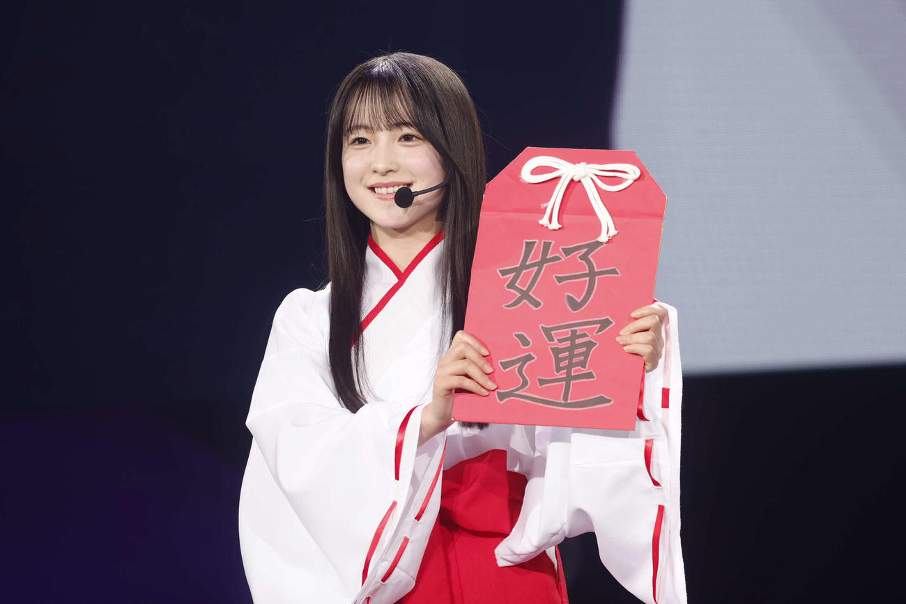 お披露目イベントに登場した乃木坂46の6期生、鈴木佑捺／鈴木健太（KENTA Inc．）　