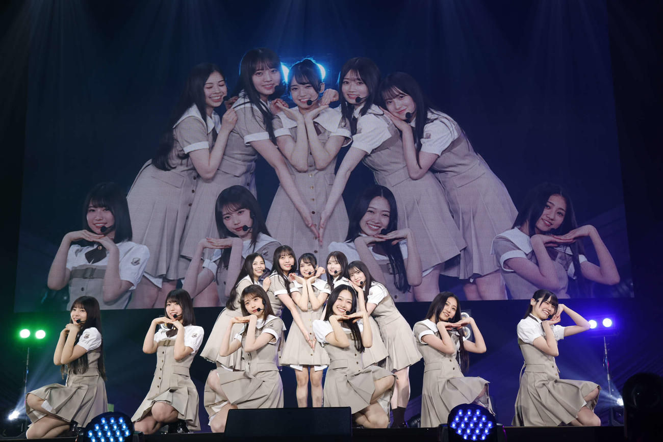 お披露目イベントでパフォーマンスする乃木坂46の6期生／鈴木健太（KENTA Inc．）　