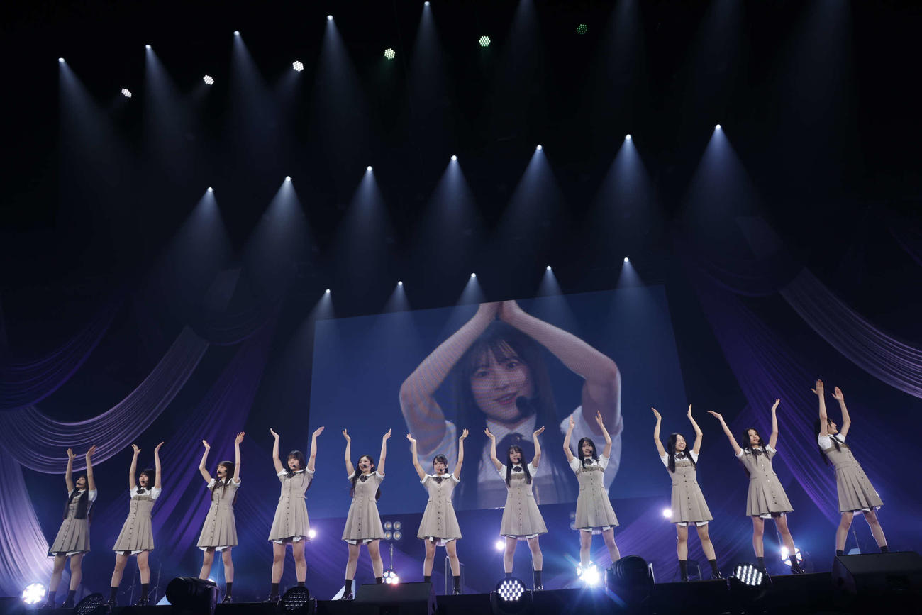 お披露目イベントでパフォーマンスする乃木坂46の6期生／鈴木健太（KENTA Inc．）　