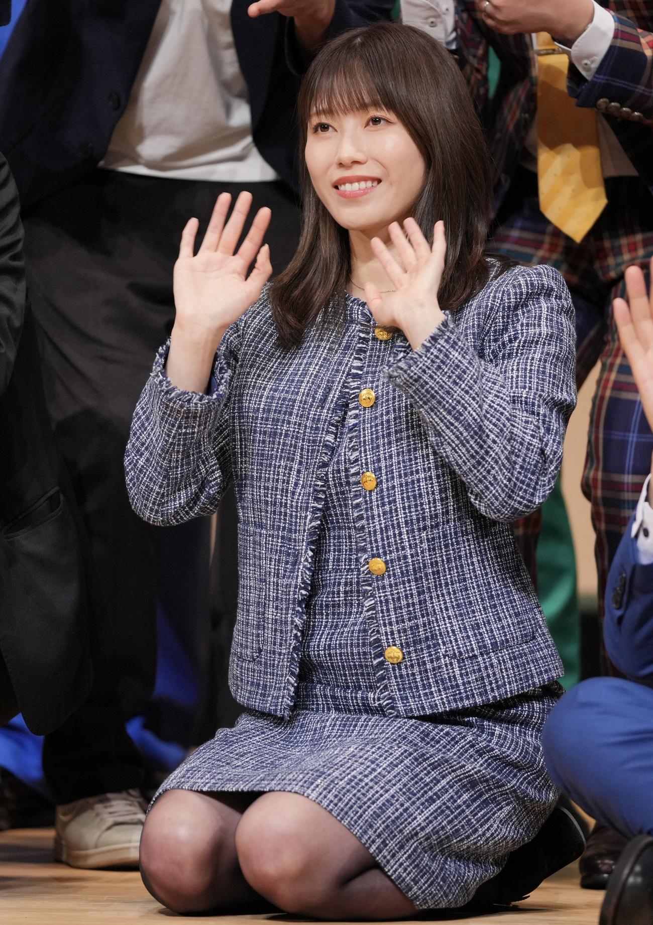 横山由依＝24年12月