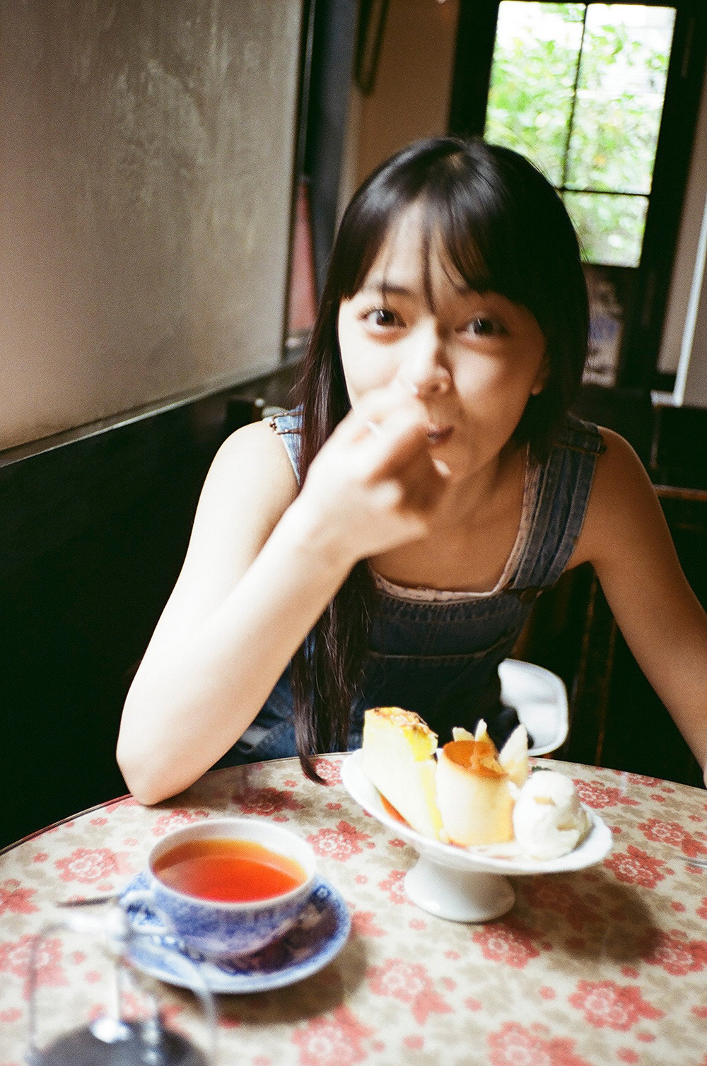 アンジュルム上國料萌衣写真集「kamiko」より