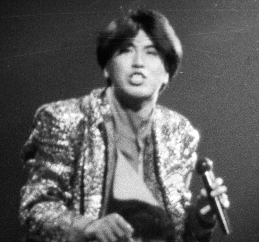 とんねるずコンサート　熱唱するとんねるずの石橋貴明（1986年1月）