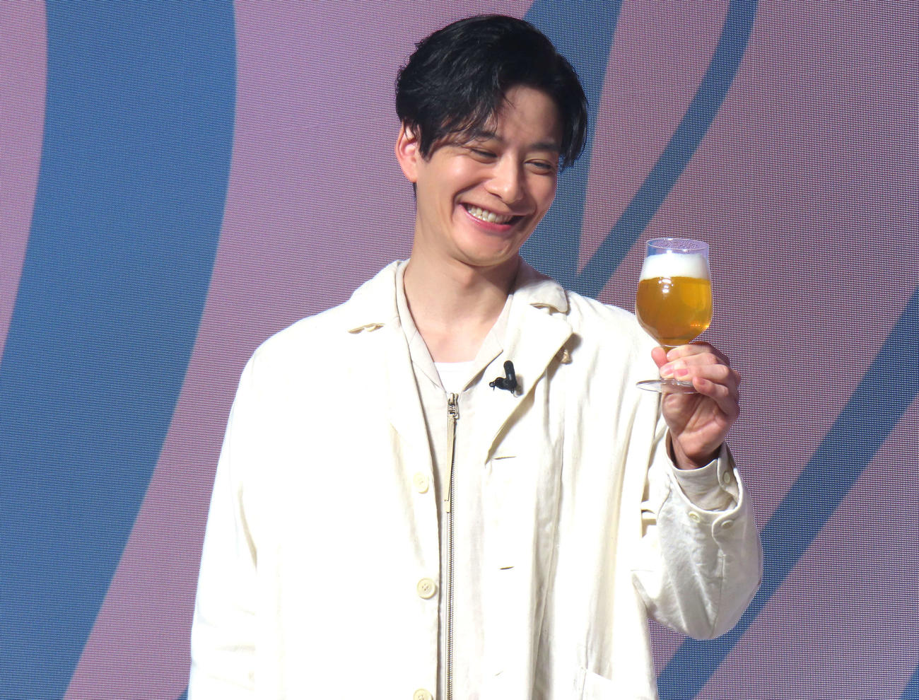 「一番搾り　ホワイトビール」誕生会に登壇した岡田将生