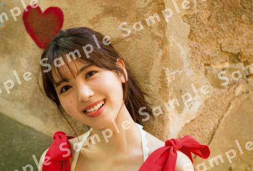 乃木坂46筒井あやめの写真集特典ポスターなど解禁 水着やドレス姿など