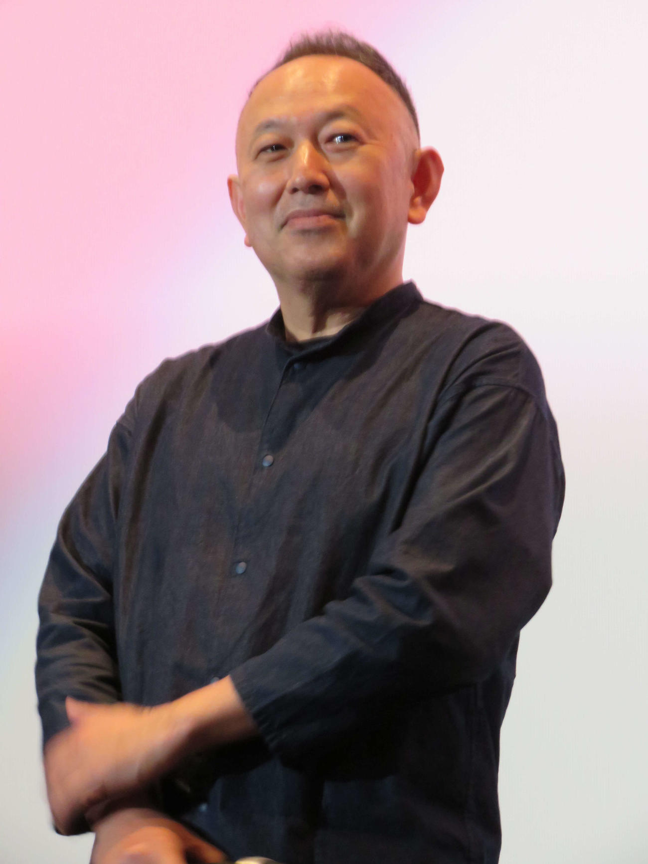 「劇場版　それでも俺は、妻としたい」完成披露上映会に登壇した足立紳監督（撮影・村上幸将）