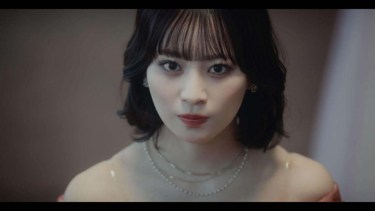 ≠ME最新曲「モブノデレラ」ミュージックビデオの一場面（C）YOANI／KING RECORDS