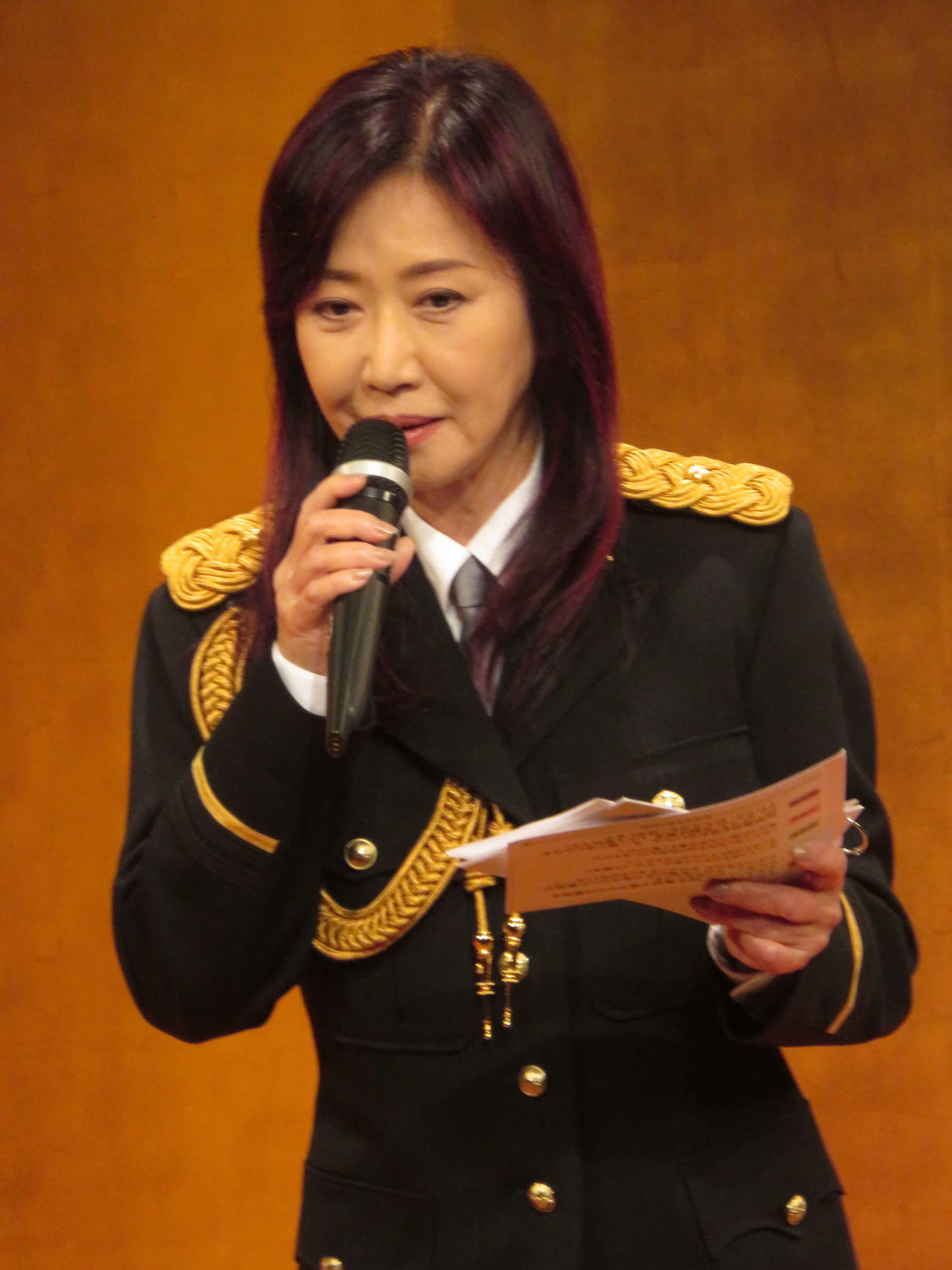「第4回杉友寄席」に出席した伍代夏子
