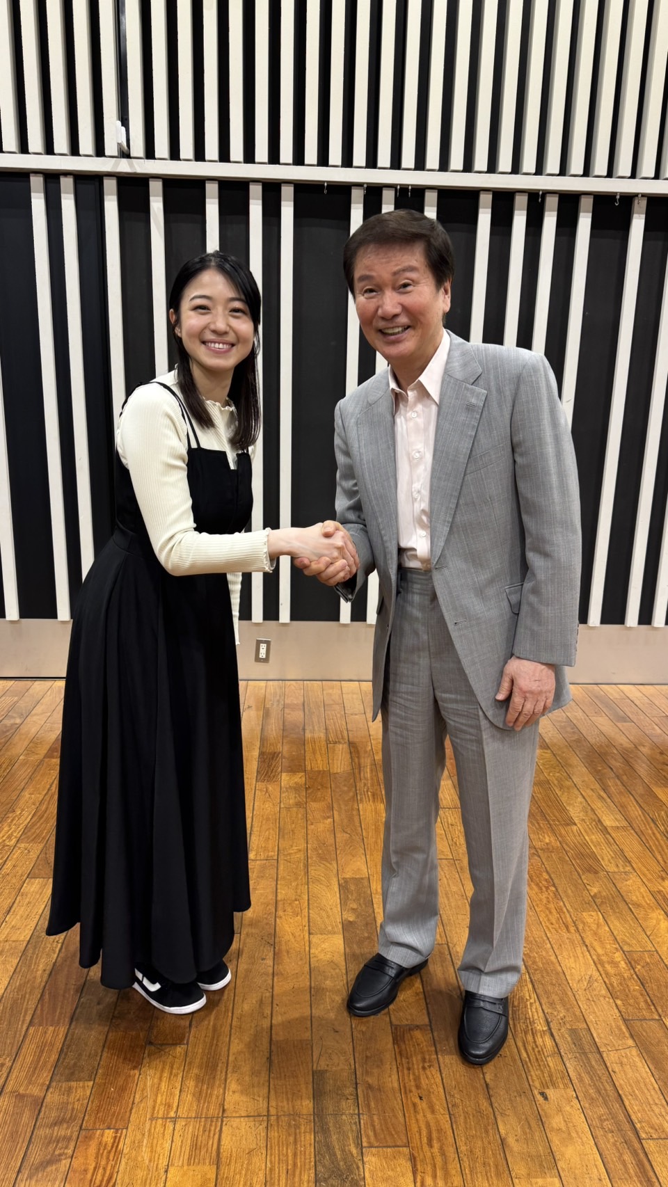 中村静香（左）と森田健作