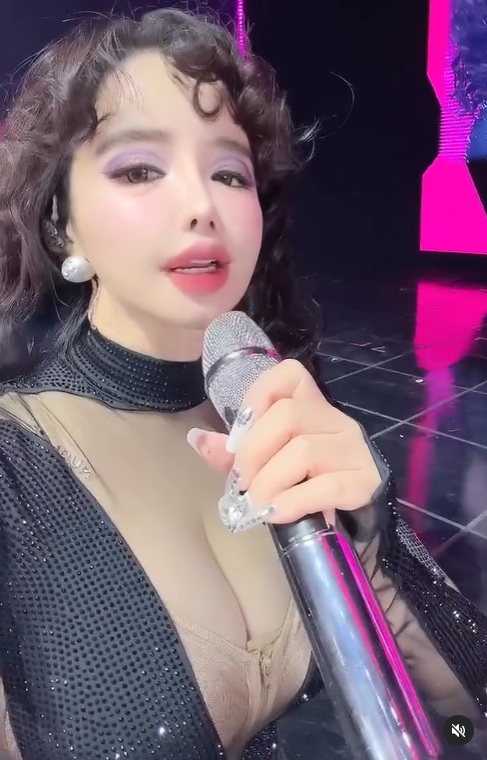 2NE1ボムのインスタグラムから