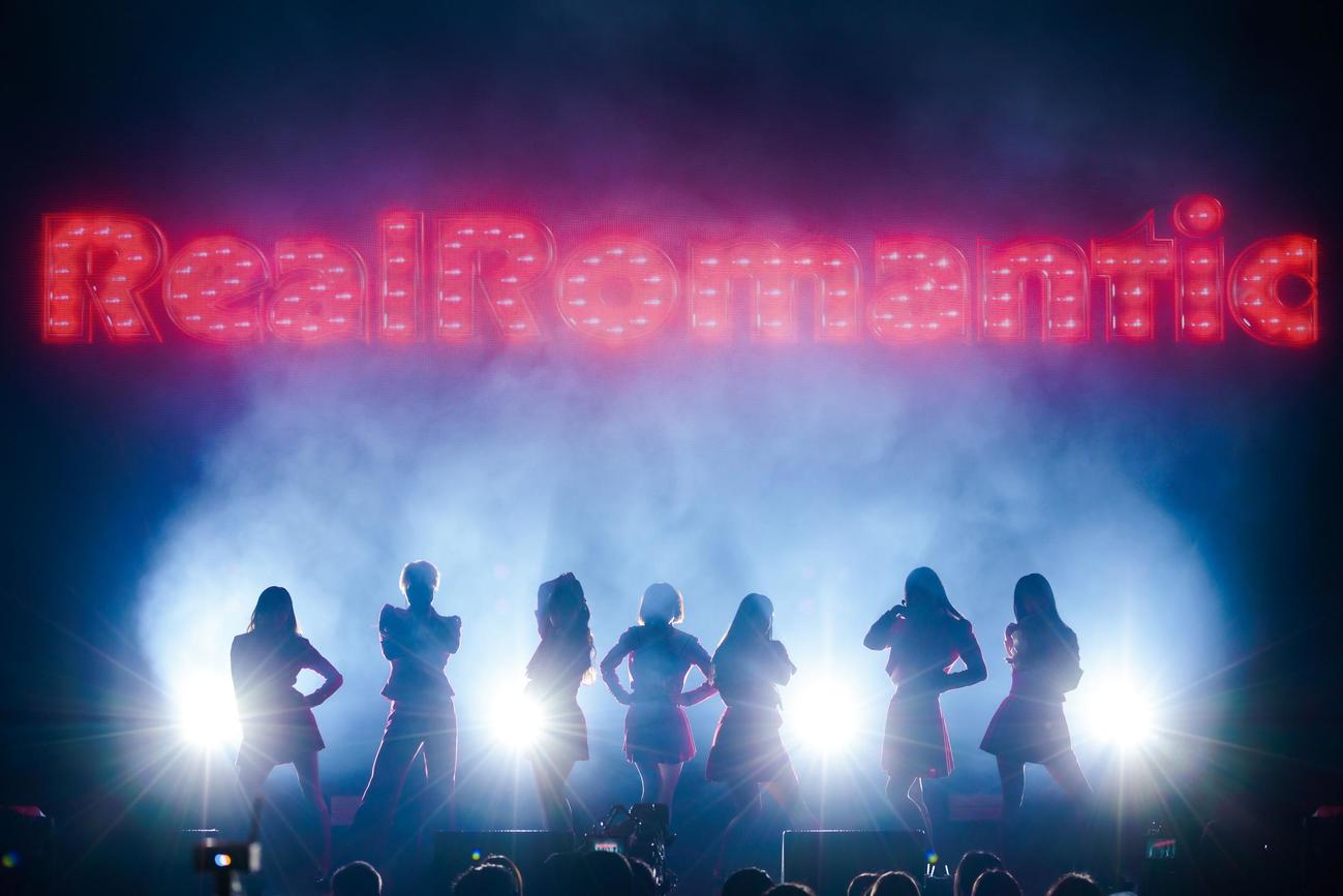 ファーストライブ「A New Semester」を開いたReal Romanticのメンバーたち