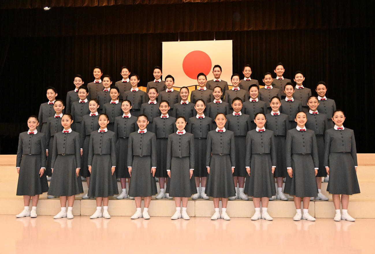宝塚音楽学校に入学した第113期生（撮影・石井愛子）
