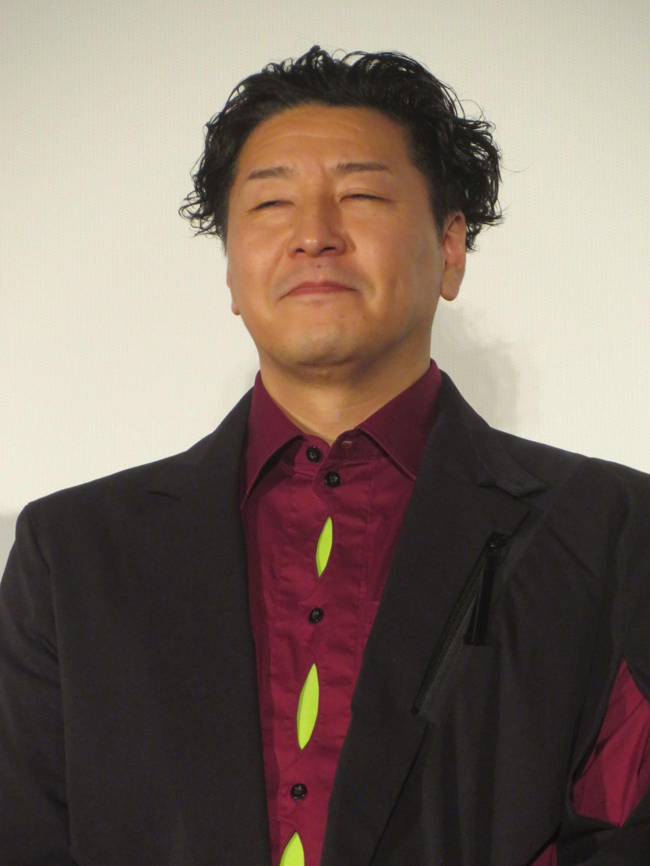 映画「劇場版　僕とロボコ」公開記念舞台あいさつに出席した長田庄平