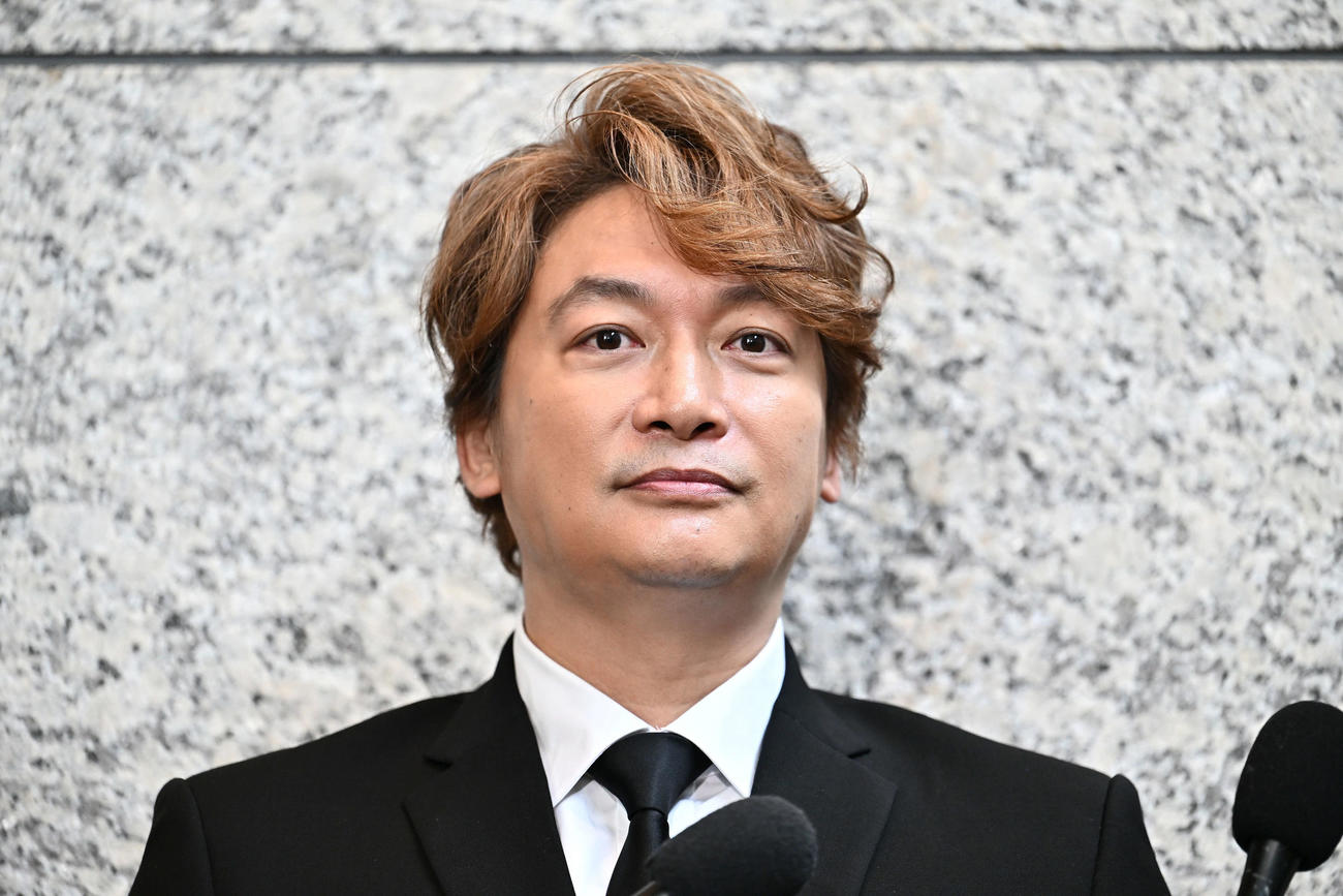 中山美穂さんお別れの会で思い出を語る香取慎吾（撮影・滝沢徹郎）