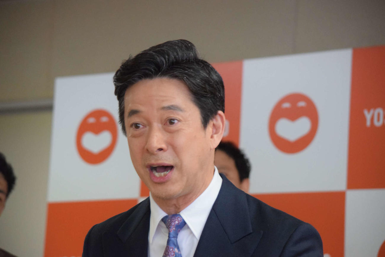 吉本新喜劇の間寛平GM定例会見に出席した西川忠志（撮影・阪口孝志）