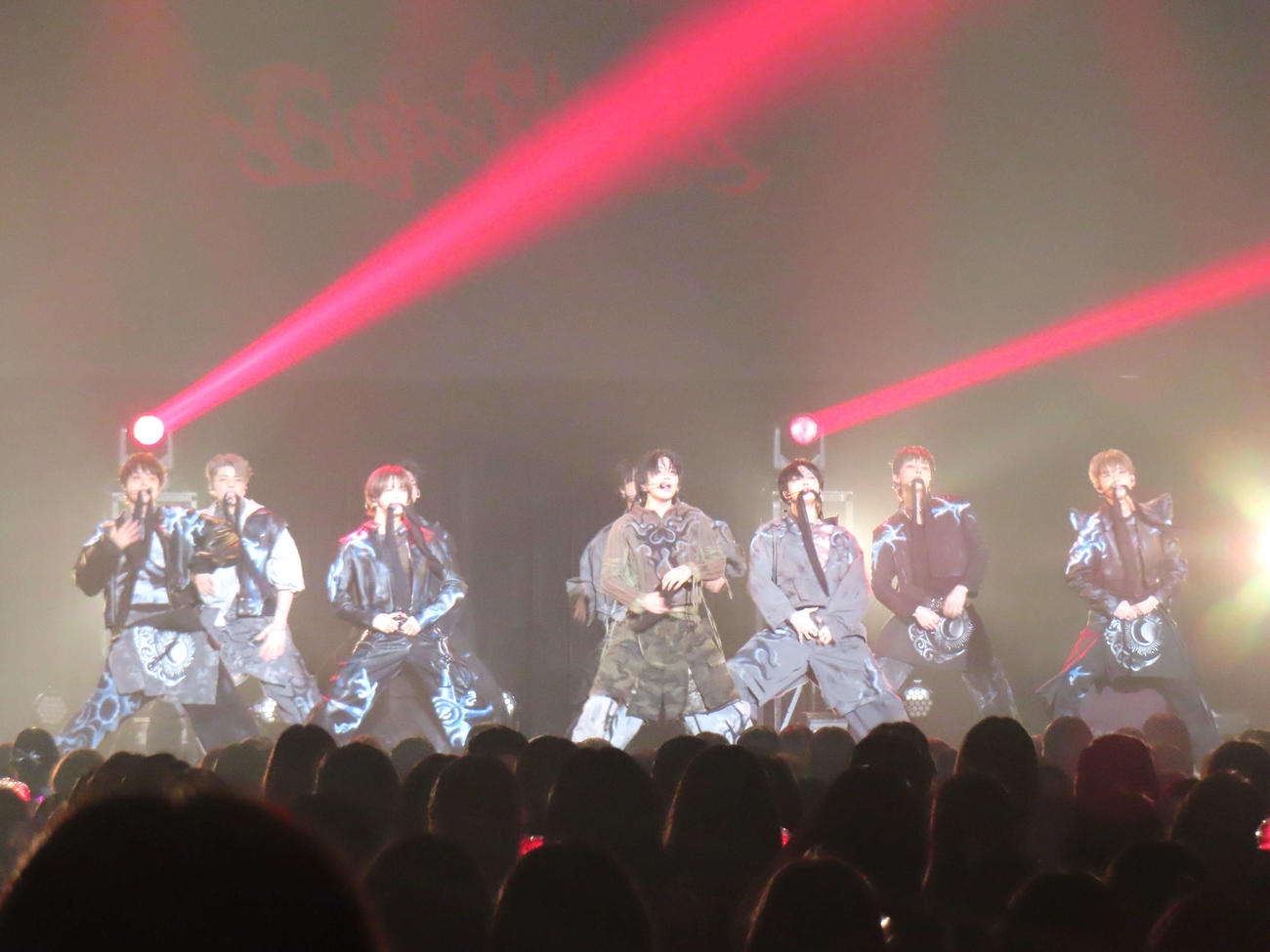 3rd SINGLE SHOWCASE「Go in Blind　（月狼）」でパフォーマンスする＆TEAM