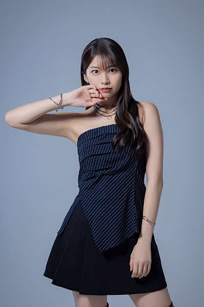 ファーストピッチとスペシャルライブを行うモーニング娘。’25牧野真莉愛
