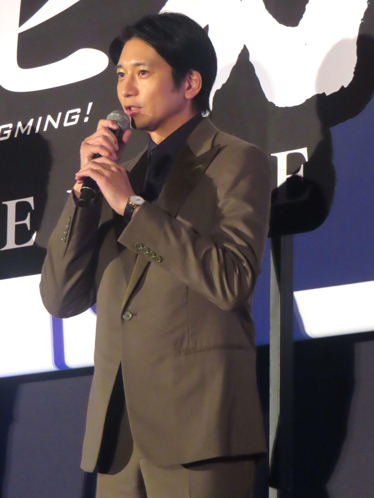 映画「パリピ孔明　THE MOVIE」初日舞台あいさつに登壇した向井理