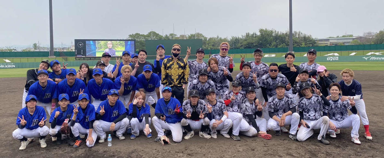 人気ライバーが集って戦う草野球大会「TikTok royale　ベースボール」出場者たち