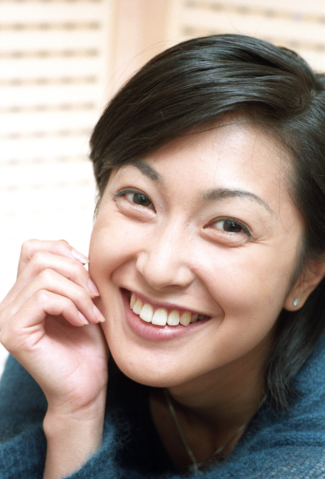 連載「Kiss」での鶴田真由（1998年5月撮影）