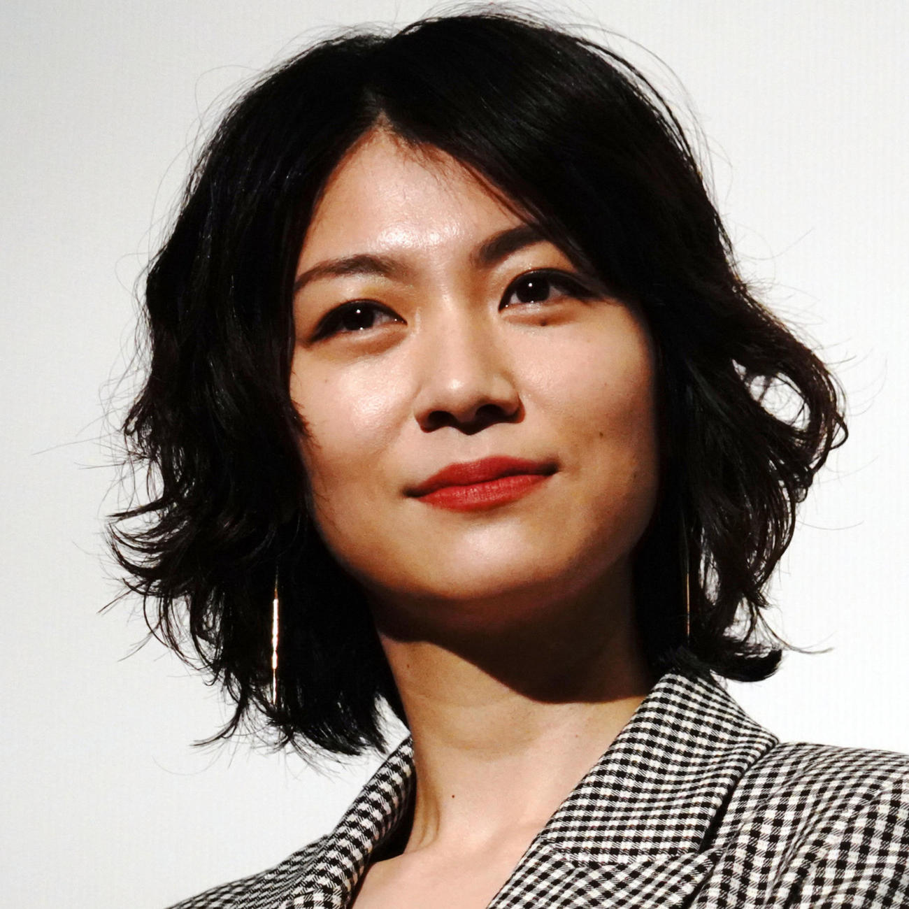 瀧内公美（2021年4月撮影）