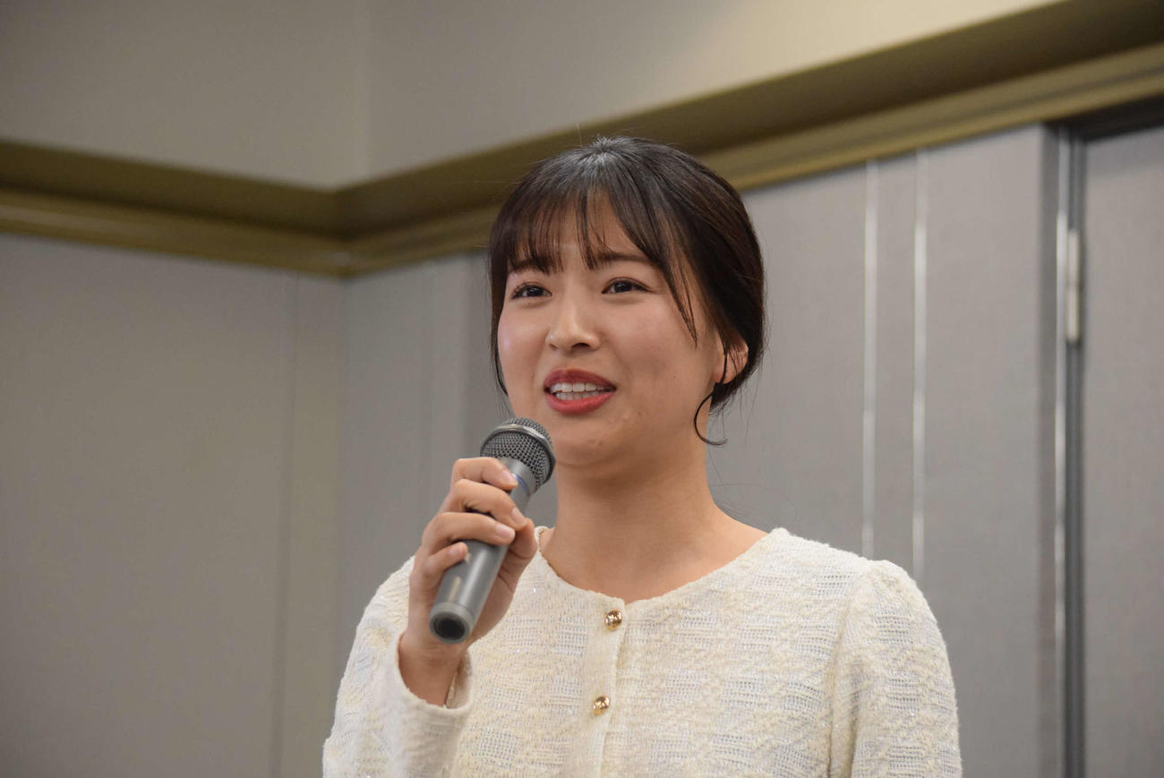 MBSテレビの山崎香佳アナウンサー（2025年3月撮影）