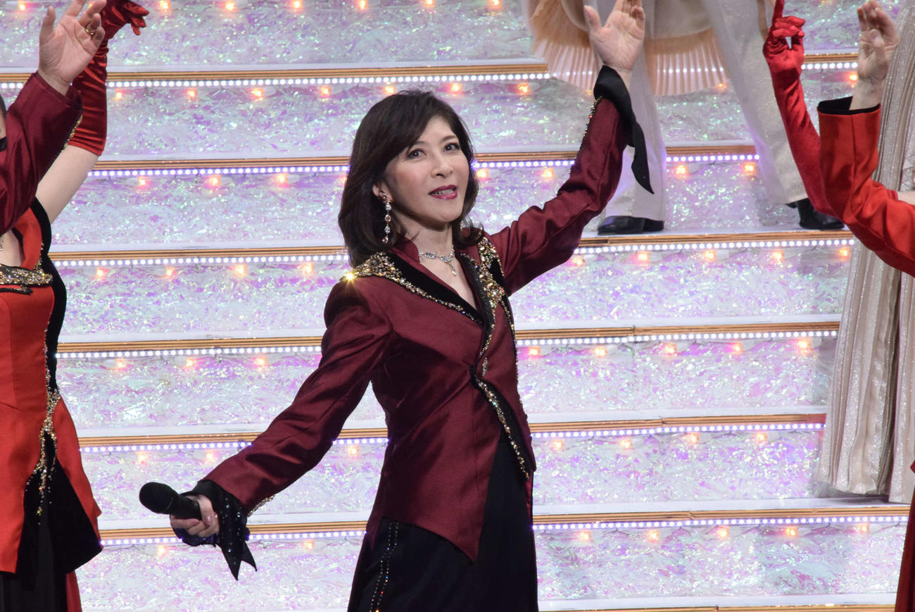 「未来へのOne Step!～世界を結ぶ愛の歌声～」ゲネプロに参加した安寿ミラ（撮影・阪口孝志）