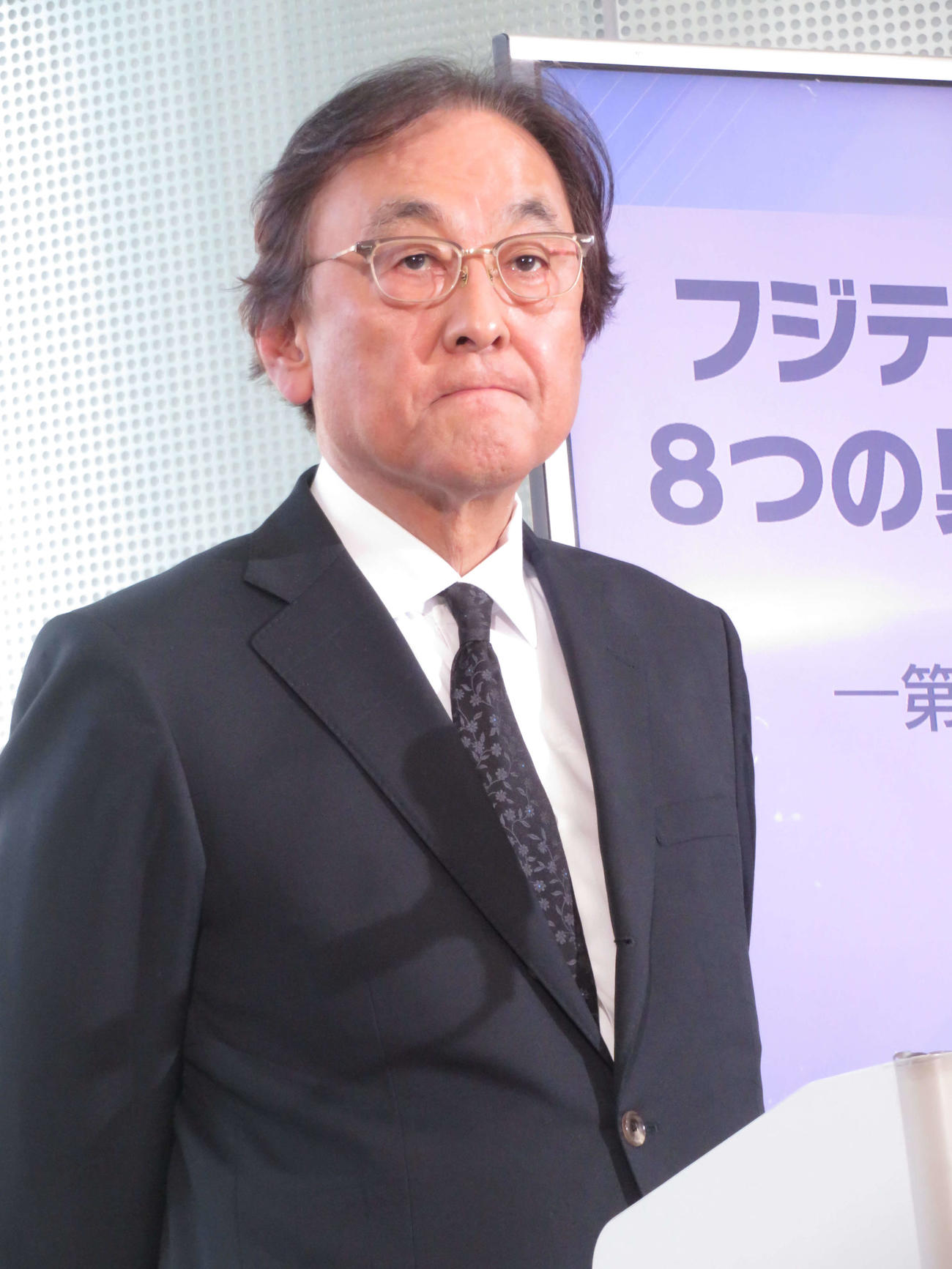 報道陣の取材に対応するフジ・メディア・ホールディングス金光修社長