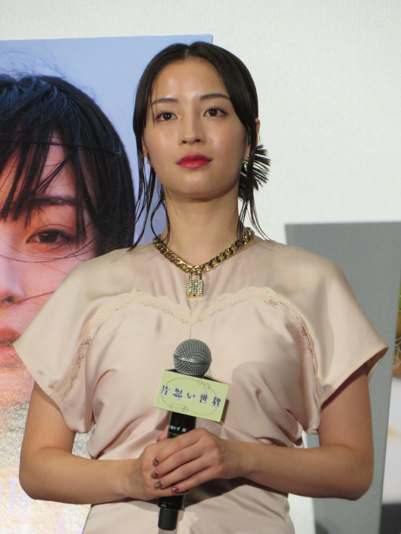 映画「片思い世界」大ヒット御礼舞台あいさつに登壇した広瀬すず（撮影・村上幸将）