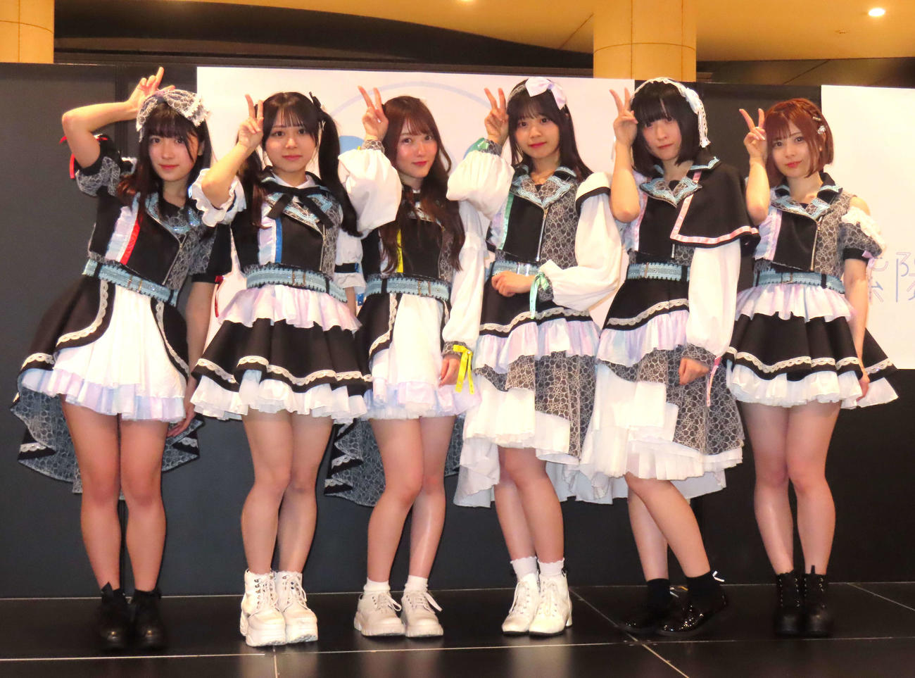 デビューシングルリリースイベントを行ったアイドルグループ「紫陽花は降らない」