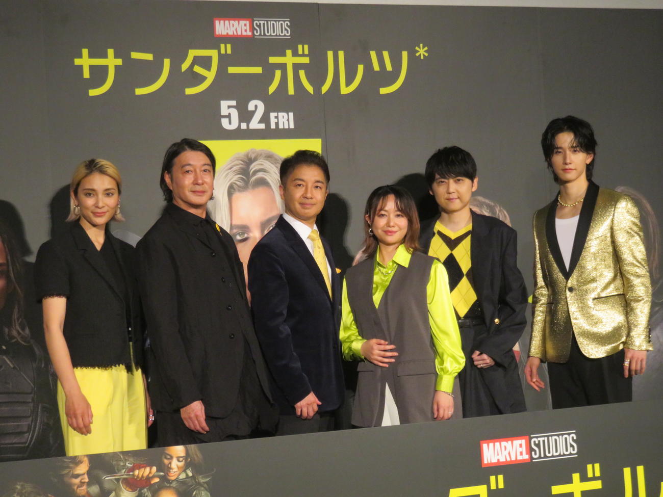 映画「サンダーボルツ*」の公開前夜祭イベントに出席した、左から秋元才加、加藤浩次、白石充、田村睦心、梶裕貴、佐藤景瑚