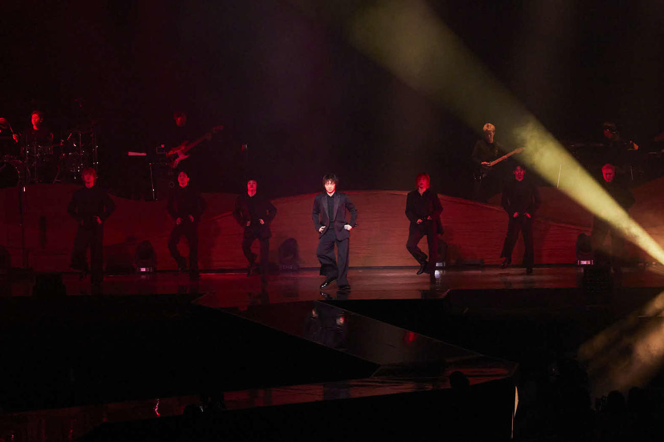 ソロデビュー20周年全国ツアー「DAICHI MIURA LIVE TOUR 2025太陽に焼かれて踊りましょう雨に打たれて歌いましょう」東京公演でパフォーマンスする三浦大知