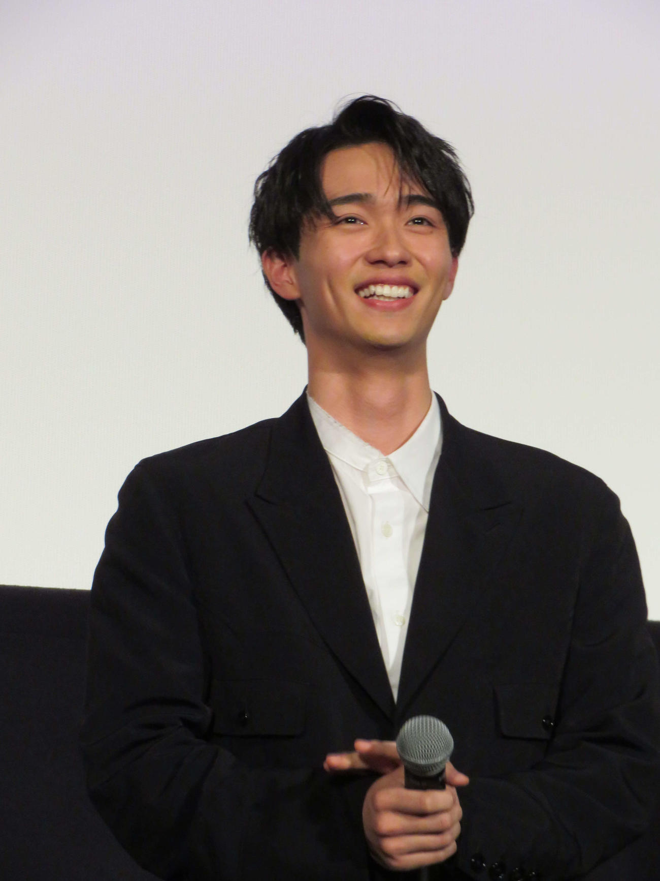 映画「6人ぼっち」初日舞台あいさつに登壇した野村康太（撮影・村上幸将）