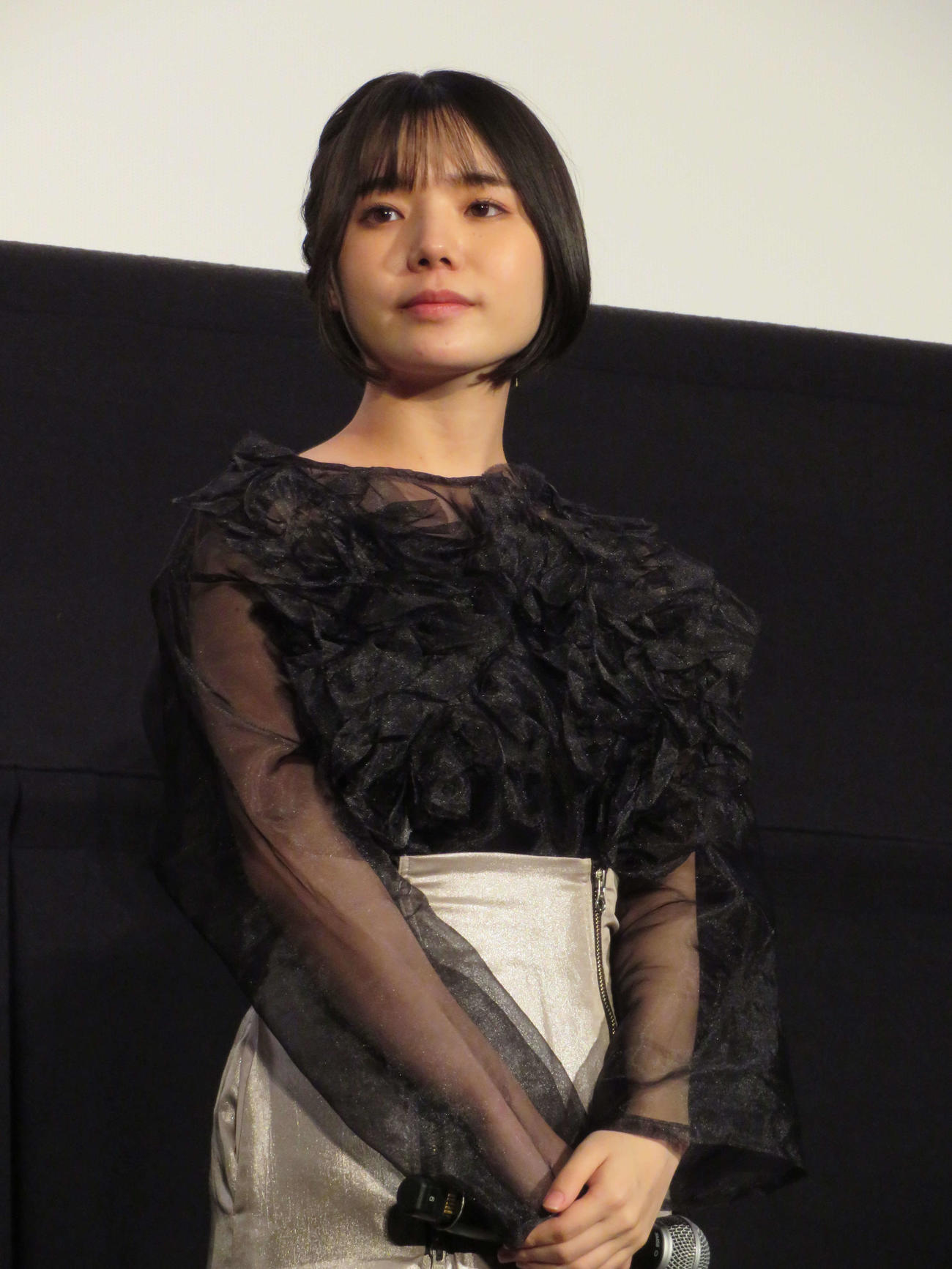 映画「6人ぼっち」初日舞台あいさつに登壇した中山ひなの（撮影・村上幸将）