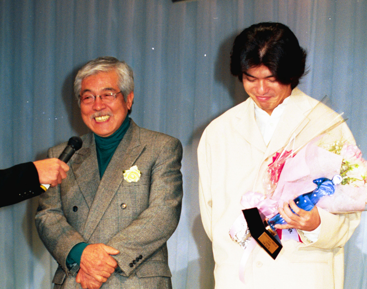 三國連太郎さん（左）と佐藤浩市（1994年撮影）