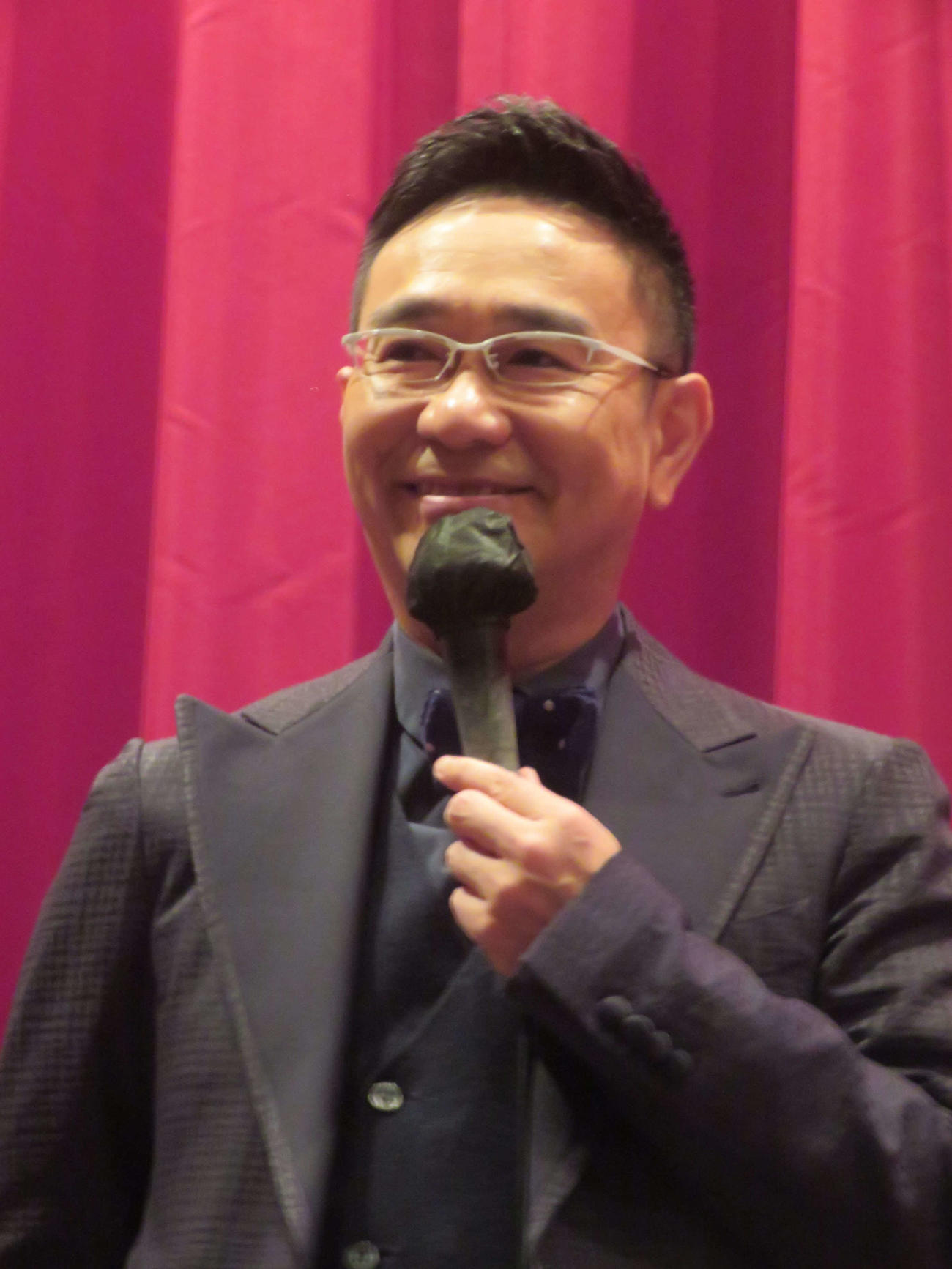 第3回横浜国際映画際の正式出品に選出された映画「惑星ラブソング」舞台あいさつに出席した八嶋智人（撮影・川田和博）