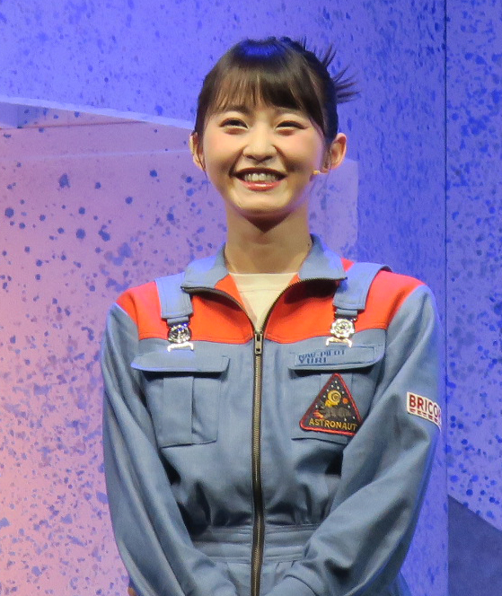 主演舞台「リプリー、あいにくの宇宙ね」初日前会見に登場した伊藤万理華