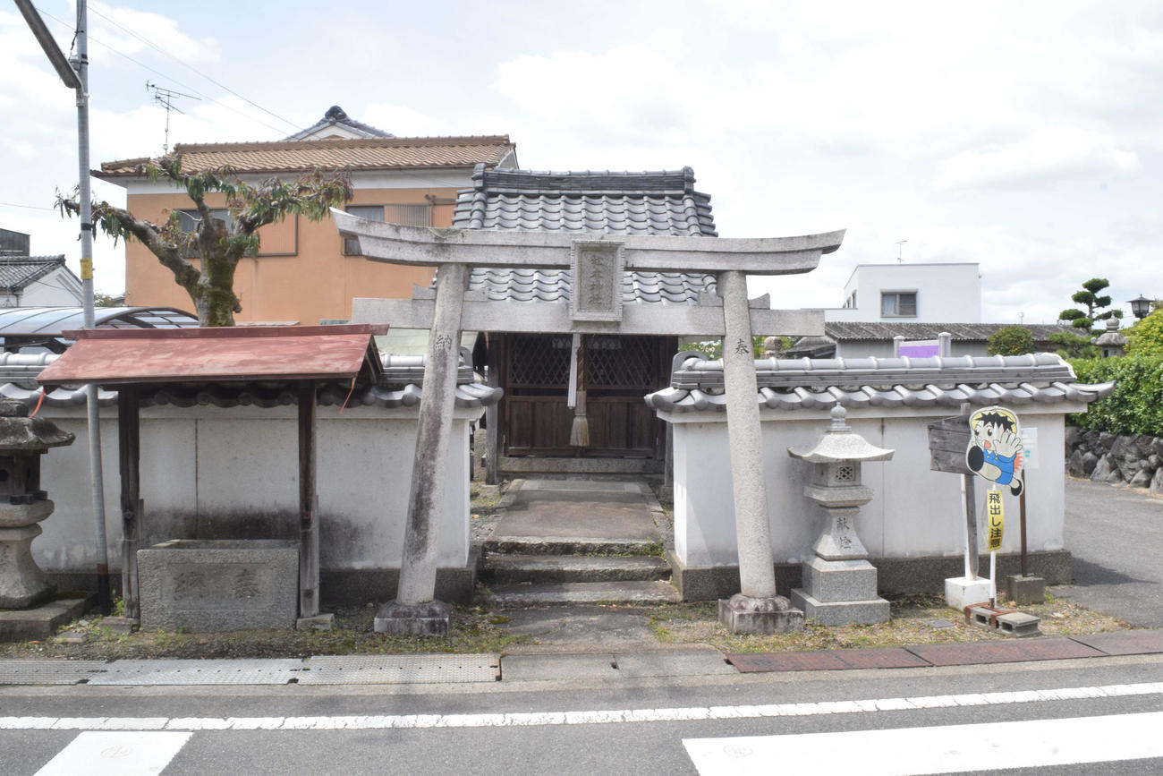 松本神社の外観（撮影・阪口孝志）