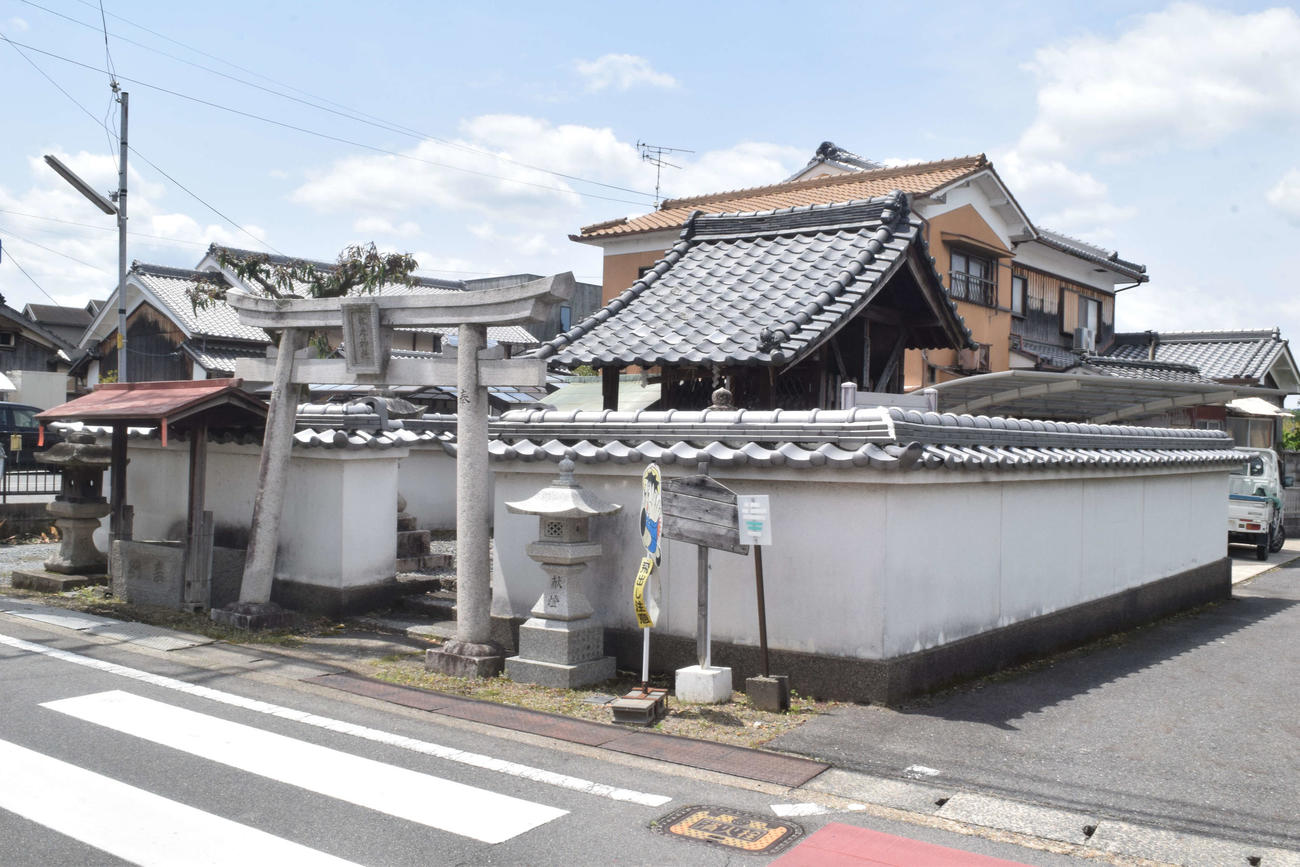 松本神社の外観（撮影・阪口孝志）