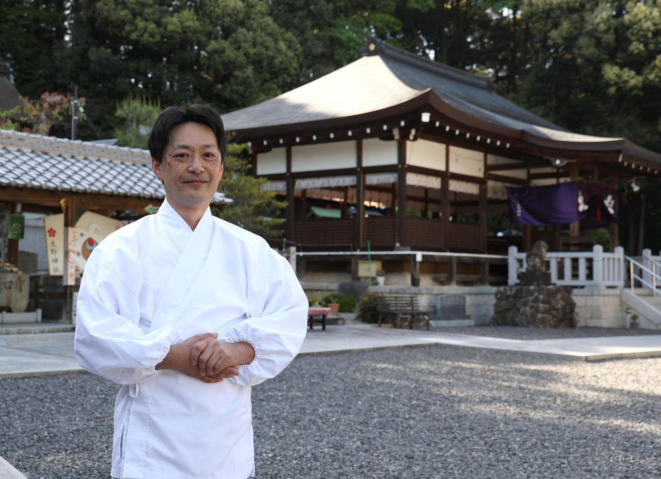 大野神社の禰宜の大宮聡氏（撮影・白石智彦）