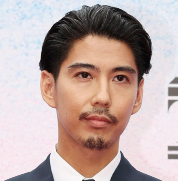 賀来賢人（2024年6月撮影）
