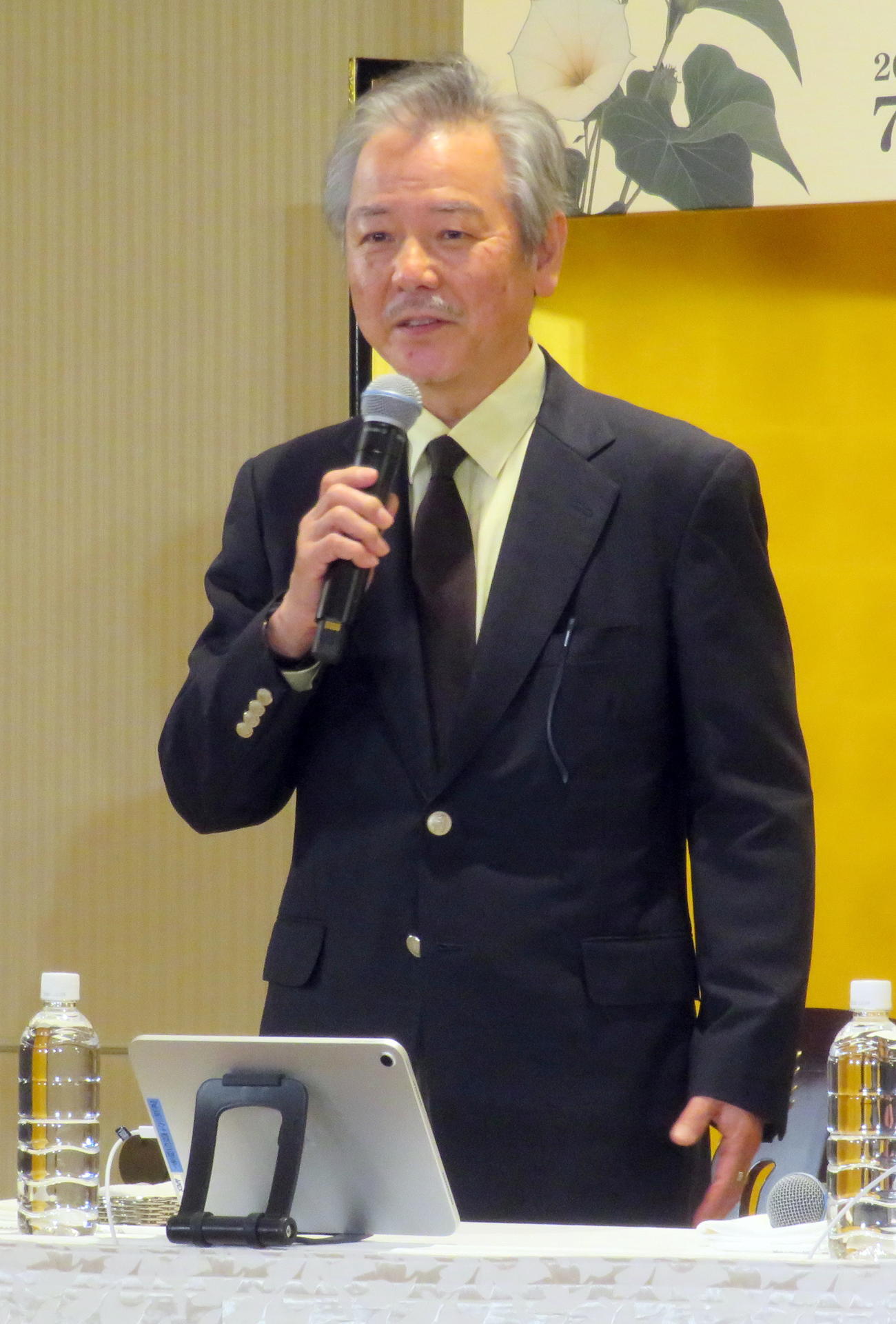 舞台「華岡青洲の妻」取材会で思いを語る演出家の齋藤雅文氏（撮影・鎌田直秀）