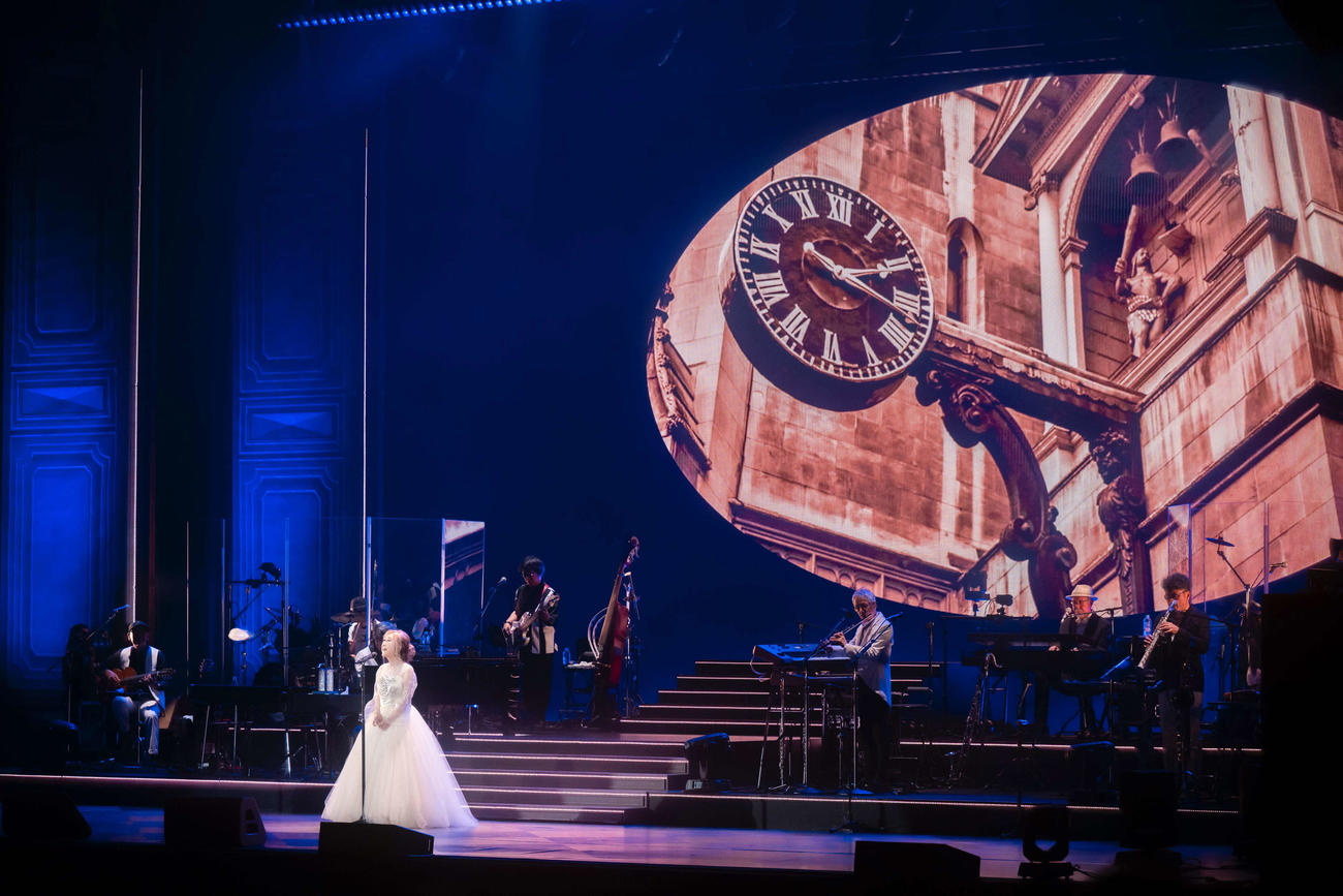 最後の全国ツアー「EPILOGUE」のファイナル公演を行った高橋真梨子