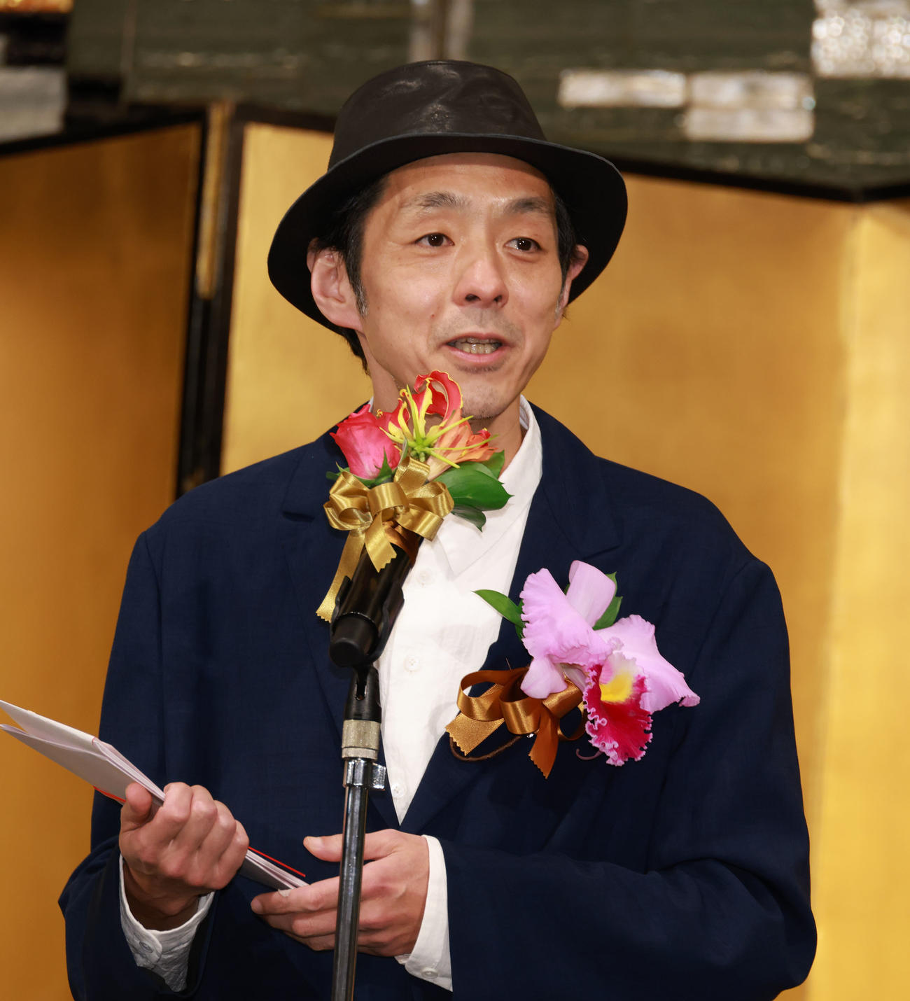 受賞の喜びを語る宮藤官九郎氏（撮影・中島郁夫）